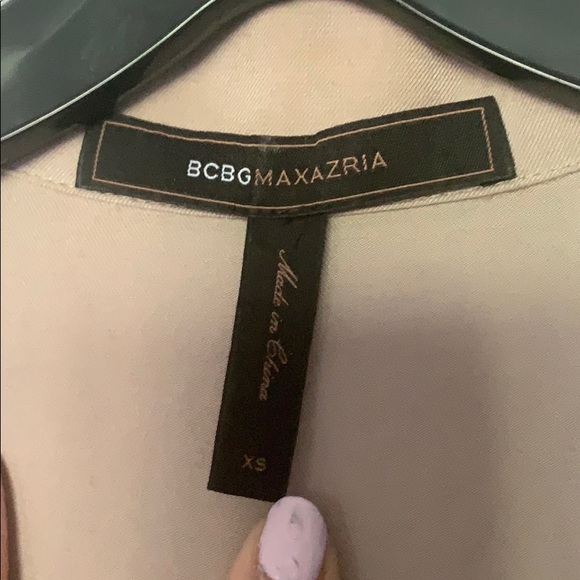 BCBG  tan romper Xs. Super cute and great 4 summer - Picture 3 of 4